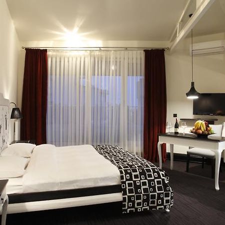 Lush Hotel Taksim - Special Category Istanbul Bagian luar foto