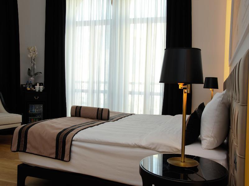 Lush Hotel Taksim - Special Category Istanbul Bagian luar foto