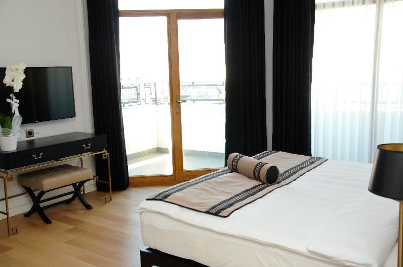 Lush Hotel Taksim - Special Category Istanbul Bagian luar foto